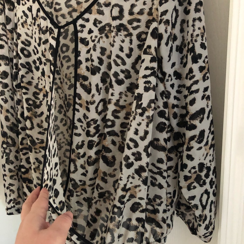 Leopard Print Blouse - Picture 5 of 5